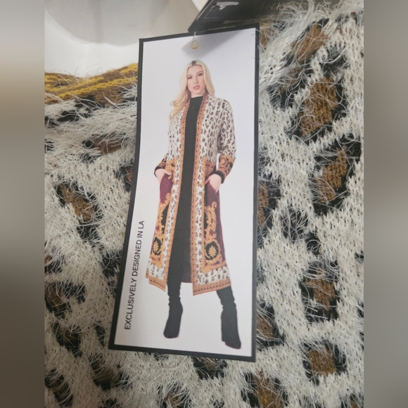 MAXSPORT maxi sweater NWT size S 368$ tag still on gold burgundy cream. … - Picture 6 of 15